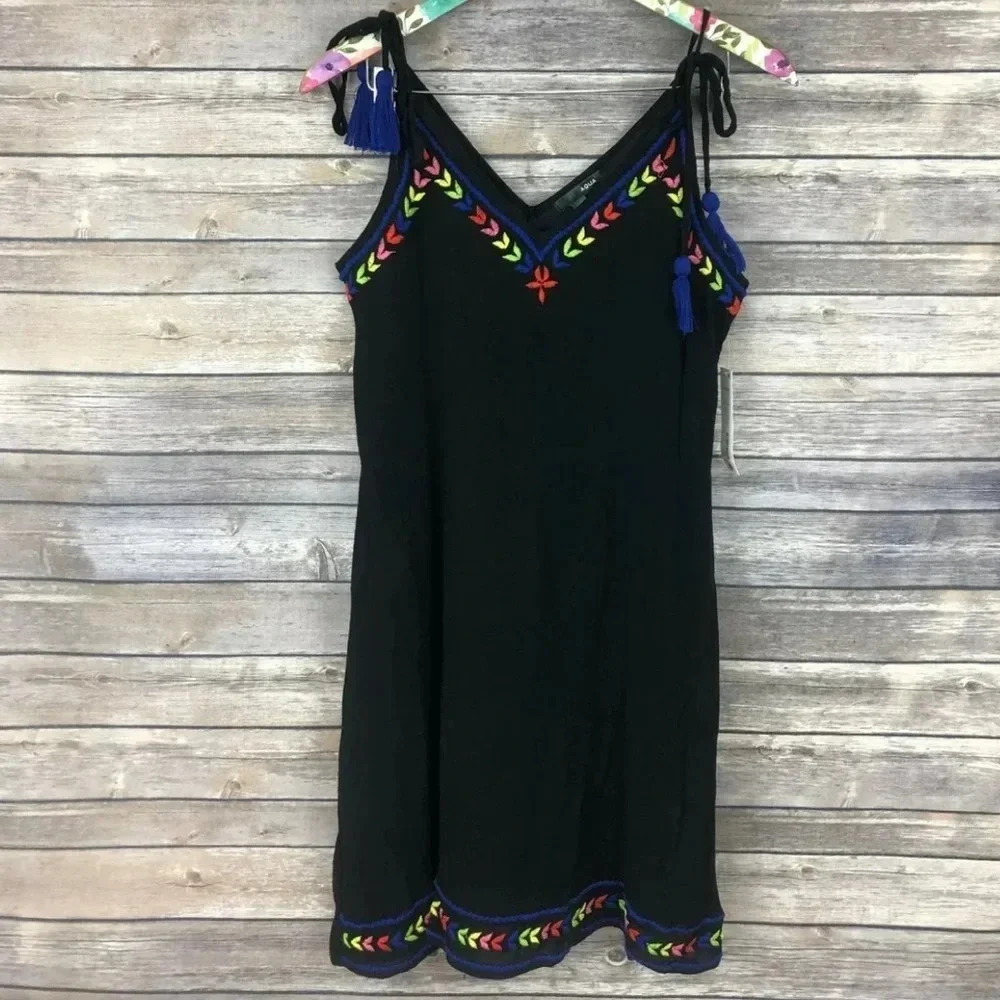 🔥New🔥 AQUA Tie Strap Embroidered Shift Dre…